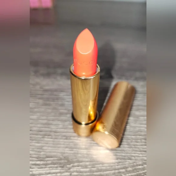 Gucci Rouge À Lèvres Satin Lip Colour Rouge A Levres (Sadie Firelight, #300) - Picture 2 of 3